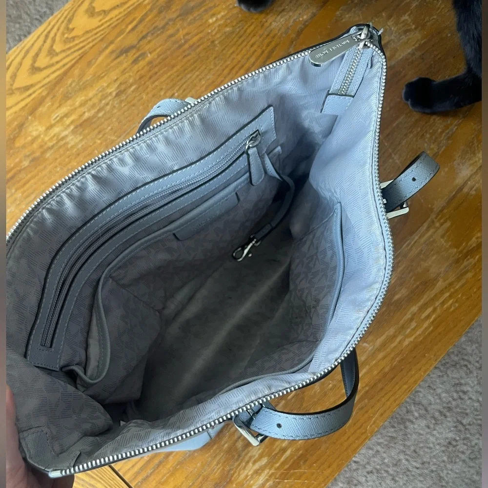Michael Kors Tote - Picture 3 of 4